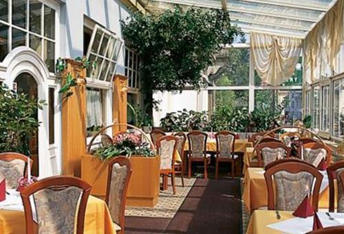 Hotel - Restaurant Kurhaus Klotzsche Dresden Exteriör bild